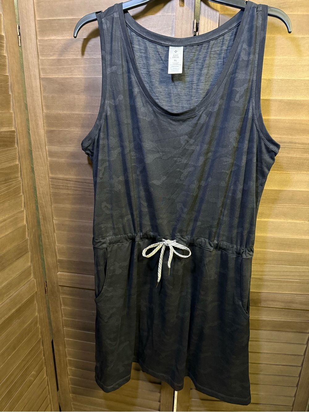 Sleeveless Black Midi Drawstring Waist Dress